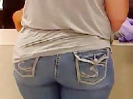 Candid thick ass milf in tight jeans
